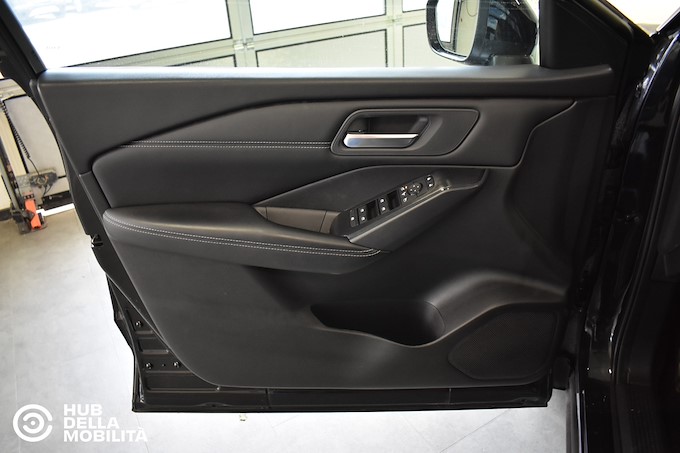 NISSAN Qashqai MHEV 158 CV Xtronic Business